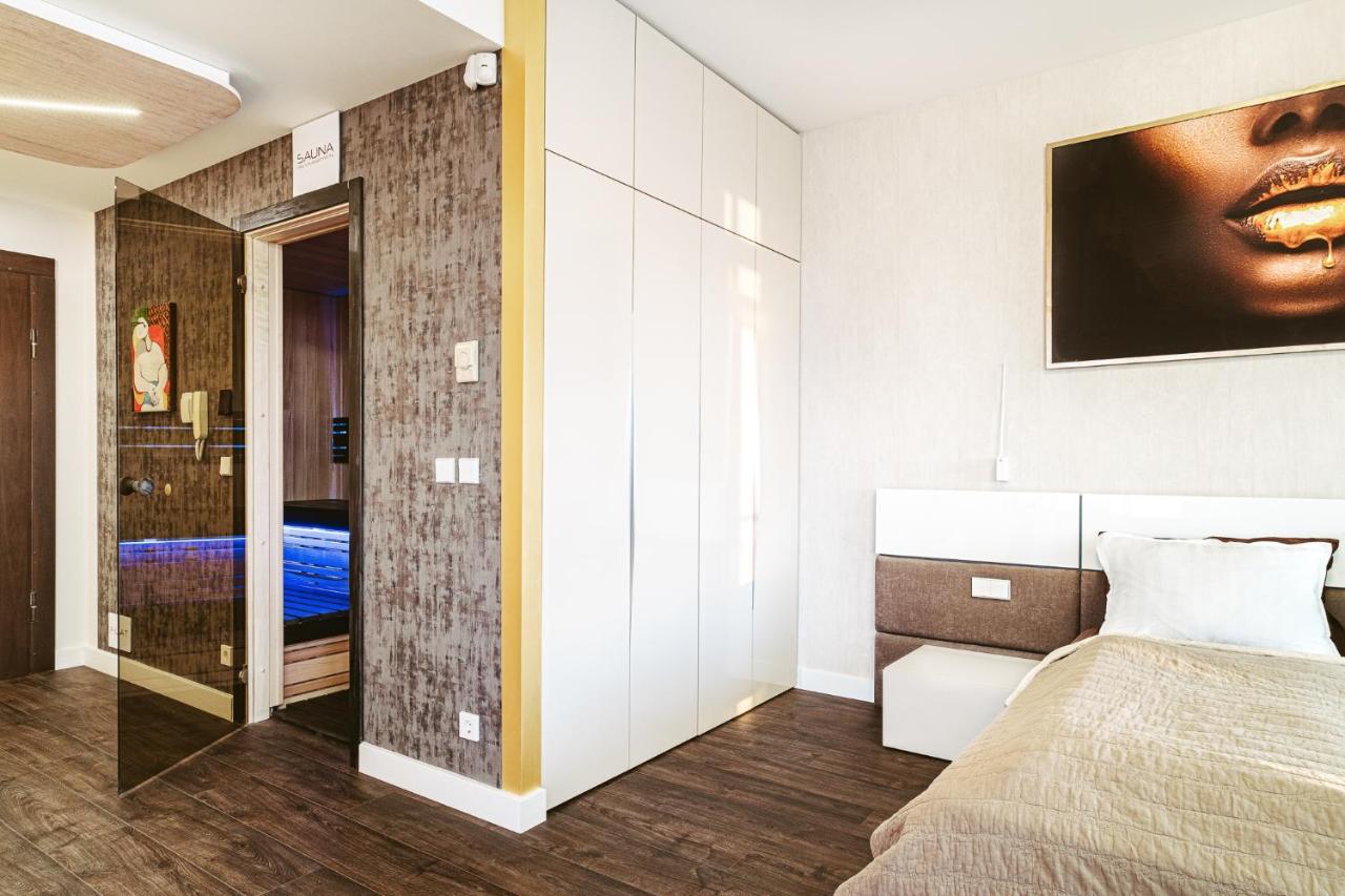 Sky Flat Jacuzzi 27 Floor Apartment Klaipeda Exterior photo